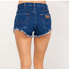 Brand New Wranglers Shorts Cut Off Style. Zipper Fly. Casual Denim Blue Bottoms For Rodeo, Blue Mid-rise Bottoms For Rodeo, Mid-rise Cotton Bottoms For Rodeo, Western Denim Bottoms For Summer, Western Style Denim Bottoms For Summer, Western Style Denim Summer Bottoms, Summer Western Denim Bottoms, Casual Blue Bottoms For Rodeo, Western Style High-rise Dark Wash Bottoms