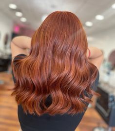 Dimensional Copper Hair, Dimensional Copper, Highlights Babylights, Light Auburn Hair, Hair Pale Skin, Red Hair Inspiration, Glamorous Hair