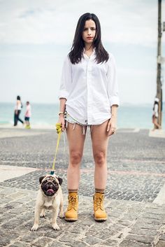 Look para as moças usando nossas #YellowBoots, capturado pelas lentes dos fotógrafos talentosos do I Hate Flash. Tims Boots With Shorts, Moto Boots Outfit Summer, Spring Streetwear Moto Boots With Round Toe, Women’s Motorcycle Boots Outfit, Western Style Knee-high Outdoor Boots, Beach Trip Outfits