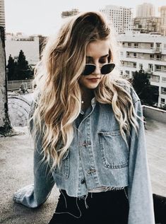 Easy Hair Cuts, Blowing In The Wind, Haircut Designs, 90's Fashion, Foto Poses, Instagram Foto, Mode Inspiration, Street Styles