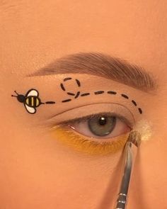 Bumble Bee Makeup, Honeycomb Makeup Look