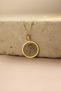 Gold Daisy Flower Pendant - Daisy Gold Necklace ● Material of pendant: Solid Gold 14k ( REAL GOLD ) ● Metal Stamp: 14k ( REAL GOLD ) ● The pendant is available in 5 sizes: - 12,7 mm / 0.5 inches (Diameter) - 14,0 mm / 0,55 inches ( Diameter ) In the photos - 15,3 mm / 0.6 inches ( Diameter ) - 16,5 mm / 0,65 inches ( Diameter ) - 19,1 mm / 0,75 inches ( Diameter ) ( In the photos the size is 14mm / 0.55 inches Diameter ) ( Jump Ring inner diameter: 4 mm ) ● Material of chain: Solid gold 14k ( RE Gold Sterling Silver Necklaces With Pressed Flowers, Gold Sterling Silver Necklace With Pressed Flowers, Yellow Gold Flower Charm Pendant Necklace, Yellow Gold Pendant Charm Necklace With Flower, Yellow Gold Plated Flower Charm Necklace, White Gold Necklace With Flower Charm Round Pendant, White Gold Necklace With Flower Charm Pendant, Gold Plated Yellow Gold Flower Jewelry, Yellow Gold Plated Flower Jewelry