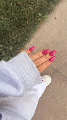 Simple Nail Colors Fall, Baddie Nail Colors, Red Pink Nails Ideas, Nails For Fall/winter, Cute Fall Nail Ideas Simple, Fall Pinks For Nails, Holiday Oval Nails, Beginning Fall Nails, Fall Nails Girly