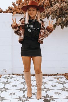 Tee Shirt Mockup, Unique Pregnancy Announcement, Seasonal Outfits, Turkey Shirts, Hoodie Mockup, Fall Maternity, Maternity Tees, Pretty Shorts, Perfect Boyfriend