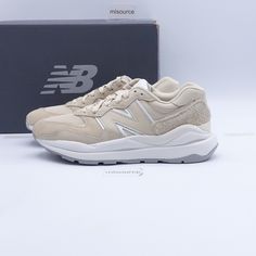 Us Size 10 Women's New Balance 57/40 Sneakers W5740std Sandstone/White - New In Box, Box Is Heavily Damaged. Faint Factory Glue Mark On The Right Toe As Shown On The Second/Third Photos. Photos Are Of The Actual Item For Sale. We Only Sell 100% Genuine Products, Sourced From Major Retailers. New Balance 515, Black Tennis Shoes, White Casual Shoes, Size 10 Women, Us Size 10, New Balance Sneakers, New Balance Women, Black Running Shoes, White Brand