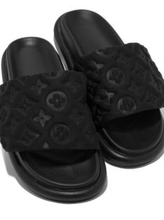 Slip into some serious style with the Bonita Black Slides! With a designer-inspired adjustable strap and chunky sole, you'll be sure to stand out in the best way on your summer getaway. With their sleek matte black color, they go with almost any outfit and make for an instant cool-girl look. Enjoy the sun in style! Black Slides For Spring Vacation, Trendy Platform Slides For Vacation, Trendy Synthetic Sandals For Streetwear, Trendy Slip-on Sandals With Studded Outsoles, Black Platform Slides For Summer, Black Slides With Rubber Sole For Vacation, Casual Beach Slides With Studded Rubber Outsoles, Trendy Round Toe Sandals For Streetwear, Leather Slide Sandals For Streetwear