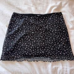 Nwot. Black Floral Mini Skirt With Mesh Overlay From H&M. Never Worn. Black Floral Mini Skirt Outfit, H&m Black Skirt For Night Out, Chic Black H&m Skirt, H&m Black Mini Skirt, Fitted Black Mini Skirt From H&m, Black Flowy Mini Skirt For Spring, Trendy H&m Mini Skirt, Floral Mini Skirt Outfit, Mini Skirt Outfit