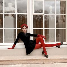 Modern Persephone, Red Stockings, Mode Inspo, Black Swan, 가을 패션, Mode Inspiration, Outfits Casuales, Autumn Winter Fashion