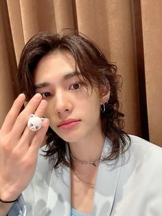 #hyunjin #jiniret #ring #skooz Hyunjin Pics, Kids Icon, Kpop Aesthetic, Lee Min Ho, My Only Love