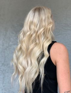 Light Blonde Hair With Extensions, Butter Platinum Blonde, Bleached Blonde Hair Aesthetic, Platnium Blonde Hair Girl, Blonde Aesthetic, Hair Goal, Balayage Blonde