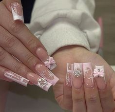 Long Holiday Nails, Holiday Nails Pink, Aesthetic Winter Christmas, Winter Christmas Nails, Fyp Aesthetic, Sassy Nails