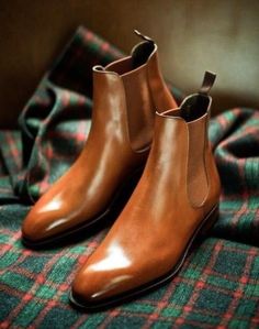 Attractive Features, Der Gentleman, Male Shoes, Equestrian Chic, Gentleman Shoes, Suede Leather Shoes, Ankle Boots Men, High Ankle Boots, Tan Boots