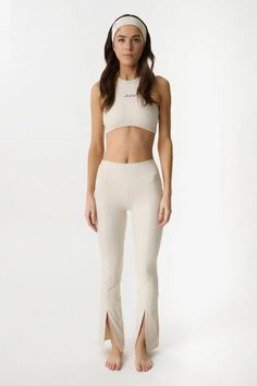 Croft Flare Legging cream - JUV Dreamy Colors, Iconic Outfits, Fierce Women, Flare Legging, Tops And Bottoms, Tennis Skirts, Long Leggings, Flare Leggings, Short Jumpsuit