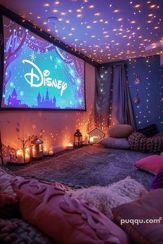 Small Theater Room Ideas, Projector Room, Small Theater Room, Sleepover Room, Hangout Room, Dream Bedroom Inspiration, Home Cinema Room, Bedrooms Decor, Theater Room