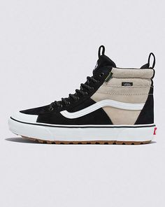 Vans Boots, Vans Shoes Fashion, Vans Store, Kicks Shoes, Shoe Wishlist, Vans Logo, Cool Vans, Best Shoes For Men, Vans Sk8 Hi