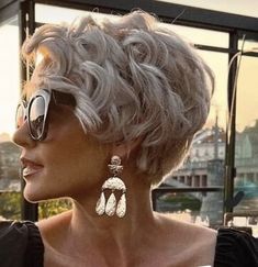 Short Blonde Bobs 2023, Short Hair Inspiration, Trendy Short Hairstyles, Grey Curly Hair, Messy Short Hair, Edgy Short Hair, Mom Hairstyles, Hair Routine, Hair Color And Cut