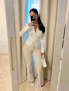 Bold Clothing, Cute Professional Outfits, Outfits Baddie, Chique Outfit, Glute Workout, Business Outfits Women, Stylish Work Attire, Business Casual Outfits For Work