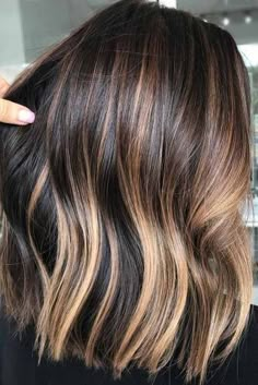 Balayage Medium, Hair Color 2017, Balayage Brown, Honey Balayage, Golden Brown Hair, Black Hair With Highlights, Lob Haircut