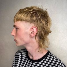 Haircuts For Blondes, Blonde Wolf Cut, Wolf Cuts, Edgy Haircuts, Curly Mullet, Blonde Curls, Wolf Cut