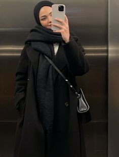 How To Wear Hijab, Modest Winter Outfits, Gangsta Girl Style, Work Outfit Inspiration, Classy Gowns, Street Hijab Fashion, Modesty Outfits, Muslim Outfits Casual, Hijabi Fashion Casual