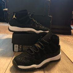 7.5 Air Jordan 11 Retro Black/Metallic Gold-White All Black Jordans, Air Jordan 11 Black, Black And Gold Jordans, Jordan 11s, Retro Jordans 11, Jordan Retro 11, Black Jordans, Retro 11, Air Jordan 11 Retro