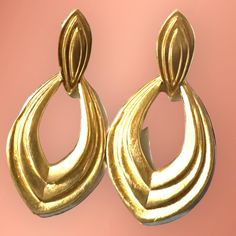 This a pair of Gold dangle Trifari pierced  Earrings. These are 2 inches long. These  Are in great preowned condition.  These are vintage and  absolutely beautiful. These would make a great gift Vintage Trifari, Pierced Earrings, Earings Piercings, Jewelry Earrings Dangle, Gold Earrings, Dangle Drop Earrings, Dangle Earrings, Jewelry Earrings, Great Gifts