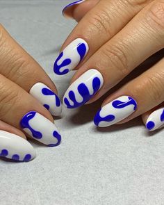 Gallery of blazing beachy blue nail inspirations for a dazzling summer nails you that will compliment every of your summer look. Blue nail designs, baby blue nails, trendy blue nails, summer blue nails, blue nail designs for summer 2024. Nail Art Dessin, 1st June, Baby Blue Nails, Gel Mani