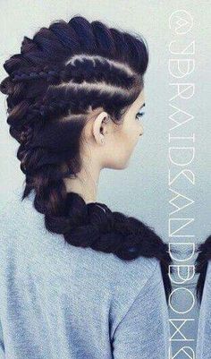 Peinado Braided Mohawk Hairstyles, New Braided Hairstyles, Mohawk Braid, Fest Outfits, Viking Hair, Mohawk Hairstyles, Short Haircut, Hair Dos, Gorgeous Hair