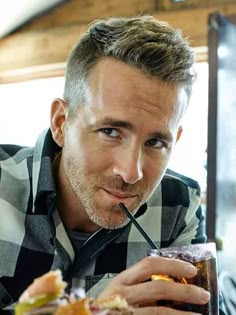 Ryan Reynolds Haircut, Spring Haircut, Crew Cut Haircut, Spring Haircuts, Men's Short Hair, Haircut Inspiration, Popular Haircuts, Corte De Cabelo Masculino