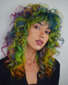 Creative Hair Color, Green Tips, Side Swept Bangs, Yellow Hair, Halloween Hair, Creative Hairstyles, Hair Inspiration Color, Hair Inspo Color, Rainbow Hair