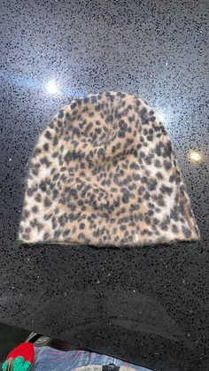 Good condition Fire Clothes, Skull Cap Beanie, Skull Cap, Design Inspo, Caps Hats, Accessories Hats, Winter Hats, Display Homes, Hats