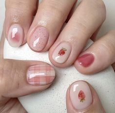 Dusty Pink Nails, Maquillage On Fleek, Kutek Disney, Korean Nail Art, Cute Simple Nails