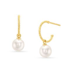 Elevate your elegance with our freshwater pearl open hoop earrings. The lustrous pearls delicately suspended within the open hoops create a harmonious blend of classic style and timeless sophistication. Elegant Small Hoop Huggie Earrings For Everyday Elegance, Elegant Small Hoop Huggie Earrings For Everyday, Pearl White Hoop Earrings With Pearl Drop, Classic Pearl Hoop Huggie Earrings, Classic Pearl Huggie Earrings With Pearl Charm, Small Hoop Pearl Chain Earrings, Classic Pearl Small Hoop Huggie Earrings, Elegant Hoop Pearl Drop Earrings, Classic Small Hoop Pearl Huggie Earrings