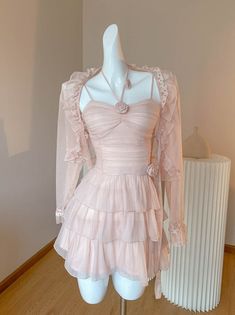 ❤︎Sheer Lace Cardigan + Pink Rose Halter Neck Tiered Sass Dress❤︎ Chique Outfits, Suspender Skirt, Lace Cardigan, Layered Skirt, Dress Set, Spring 2023, Stage Outfits, Look Fashion, Halter Neck