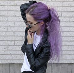 Pastel purple pony tail Light Purple Hair, Hair Color Pastel, Short Hair Color, Hair Dye Colors, Anime Hair, Hair Color Dark, Hair Inspo Color