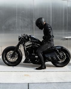 motorcyclist with style Motorcycle Fashion Men, Cafe Racer Moto, Italy Love, Bobber Style