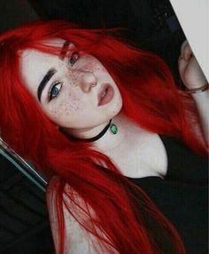 Red Hair Girl Aesthetic, Vermelho Aesthetic, Red Hair Icon, Red Hair Aesthetic, Red Hair Girl, Pretty Redhead, Dark Red Hair, Bright Red Hair