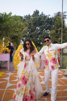 It was more than what I had imagined! More of Joy, More of colors, More of sleeplessness with Least of fears!  Here is a series of captures from MY WEDDING EVENT !  Shot by - @singhwithcamera Hair & Makeup - @bridesbysidhivijay Outfit - @chamkeelibyantaragoswami Location - PUSHKAR  #weddingphotography #indianbride #haldiceremony #coupleoutfit #yellow #indianwedding #groomstyle #bridestyle #happybride #shaadiinspiration @wedmegood @shaadisaga.official @bridalasia @bazaarindia @vogueweddings #candidphotography #pushkarwedding #flowerhaldi #colorfulhaldi #florallehenga #flowerlehenga #haldioutfit #brideandgroomoutfits #groomhaldi #groomoutfit #trendinglook #bridallook #groomlook #groomjacket #nehrujacket #printedjacket #groominspiration #brideinspiration #weddinginspo #trendinggroom Haldi Outfit For Couple Indian, Wedding Outfits For Couples Guest, Pithi Outfit Brides Western, Haldi Ceremony Outfit For Bride And Groom, Haldi Ceremony Outfit Couple, Haldi Outfits For Couple, Haldi Bride And Groom