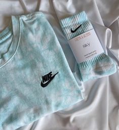 Nike Fits, Aesthetic Socks, Tie Dye Socks, Cute Nike Outfits, Orange Sunset, Cute Lazy Day Outfits, Lazy Day Outfits, Cute Simple Outfits