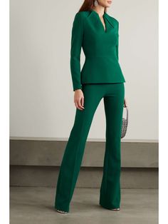 SAFIYAA Alexa stretch-crepe flared pants | NET-A-PORTER Womens Green Pant Suit, Green Pantsuit Women, Pant Suits For Women Party, Christmas Glam Outfit, Green Pant Suit, Pant Suit Women, Suits Business, Grace Rose, Estilo Kardashian