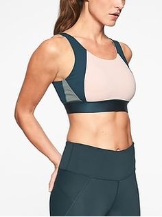 Sports Bra Outfit, Sport Luxe, Envelope Pocket, Bra Video, Mens Editorial, All Sports, Compression Fabric, Women Sports, Sports Wear