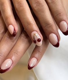 Red White And Gold Nail Designs, White And Gold Nail Designs, Red Gold Nails, Xo Nails, French Tip Gel Nails, Pink Gellac, Red And Gold Nails, Pedicure Nail Designs