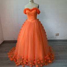 Orange Tulle Wedding Dress, Orange Wedding Dress With Sweetheart Neckline, Orange Wedding Dress With Fitted Bodice, Orange Dress Wedding, Orange Prom Dresses, Dresses Quinceanera, Floral Wedding Dress, Orange Wedding, Colored Wedding Dresses