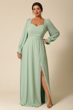 Gala Dresses Classy, Plus Size Gala Dress, Braidsmaid Dresses, Lace Dress Outfit, Plus Size Fashion Tips, Look Expensive, Gala Dresses, Modest Fashion Outfits, Curvy Girl Fashion