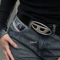 #diesel #fit #ootd #outift Diesel Belt, Y2k Belt, Grunge Accessories, Vintage Goth, Punk Design, Branded Belts, Jean Belts, Leather Jeans