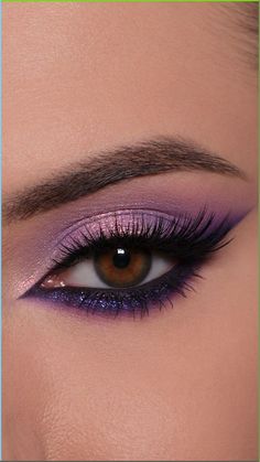 Ksenia ❤ Makeup Tutorials on Instagram: “Purple Glam Eye Makeup Tutorial 💜 @my_7days Eyepencil Neon 402 Let it rock @makeuprevolution Ultimate Pigment Base @beautybaycom Bright…” Machiaj Smokey Eyes, Purple Eyeshadow Looks, Everyday Eyeshadow, Pretty Eye Makeup, Wedding Makeup Tutorial, Make Up Inspiration