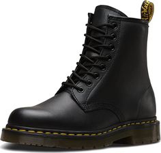 5 Ways On How To Dress Like A Local In Los Angeles - The Wandering Girl Service Boots, Black Industrial, Thick Socks, Doc Martens, Work Outfits, Work Shoes, Dr. Martens Boots, Work Boots, Dr. Martens