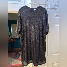 Never Worn. Perfect For A Fun Night Out! Black Sequin Sheath Dress. H&m Sequin Dresses For Party Season, H&m Short Sleeve Mini Dress For Party, H&m Short Sleeve Dress For Date Night, H&m Short Sleeve Party Mini Dress, H&m Sequined Dresses For Night Out, Elegant H&m Sequined Dresses, Elegant Sequined H&m Dresses, Elegant H&m Dresses With Sequins, H&m Short Sleeve Dress For Night Out