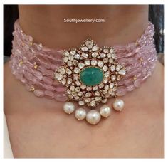 Chokar Pendent, Choker Set Design, Polki Pendants, Polki Pendent, Uncut Jewellery, Diamond Necklace Jewelry, Jewellery Choker, Antique Gold Necklace, Choker Necklace Designs