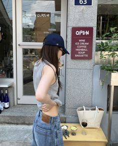 Summer Picture Poses, Girl Inspiration, Cotton Long Sleeve Shirt, Kendall Jenner Style, Summer Pictures, 가을 패션, Cute Poses, Pretty Selfies, Insta Photo Ideas